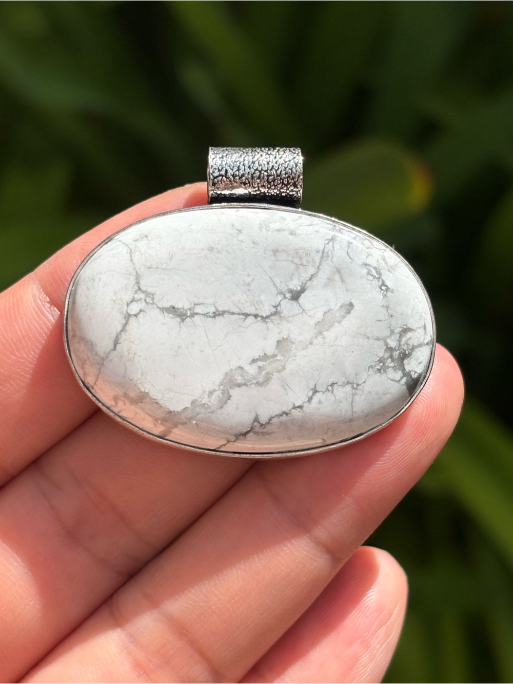 Howlite Oval Pendant in White and Silver
